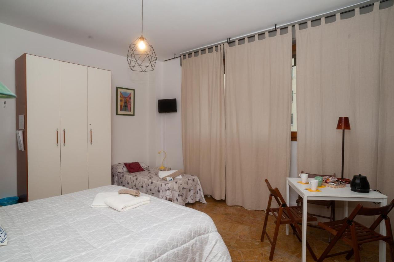 Guesthouse Amici Miei Florence Exterior photo