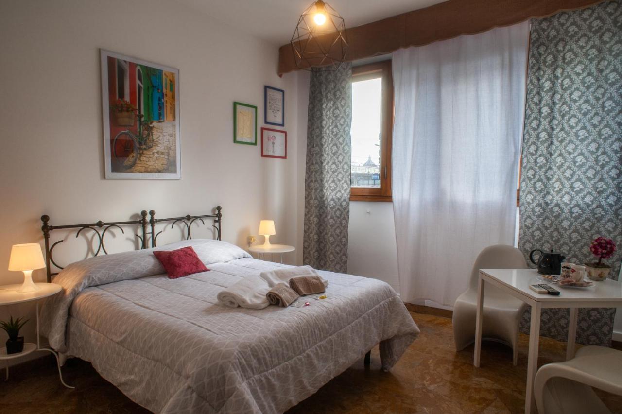 Guesthouse Amici Miei Florence Exterior photo